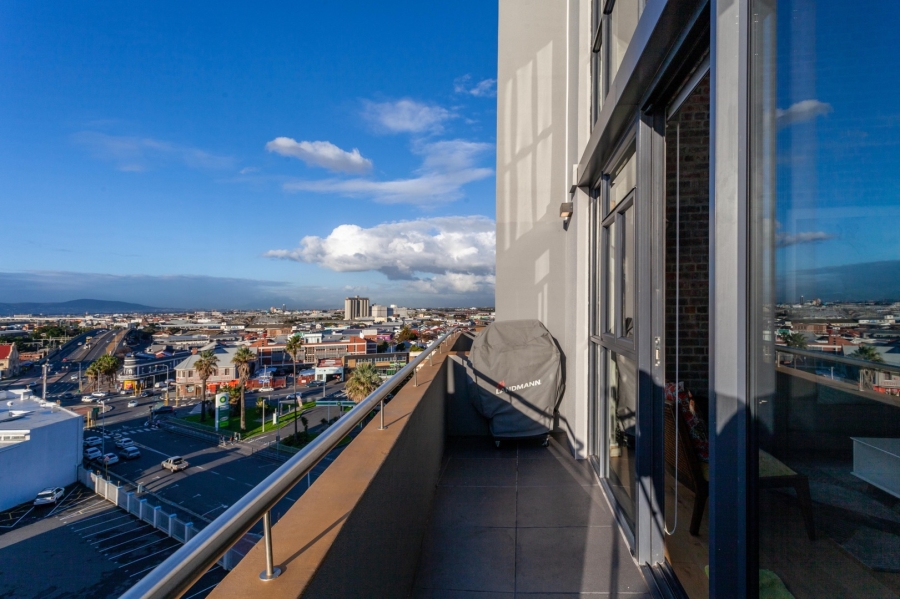 2 Bedroom Property for Sale in Woodstock Western Cape